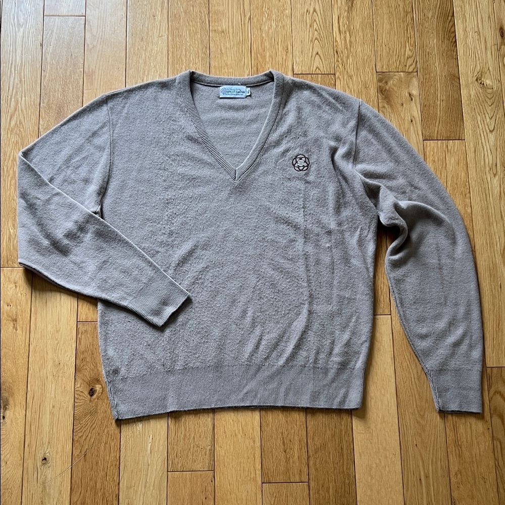 EPIC Vintage Opening Year Epcot Disney World Merch! Men V-Neck Sweater Taupe